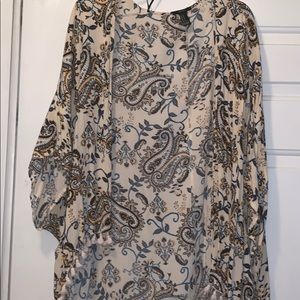 Paisley patterned kimono
